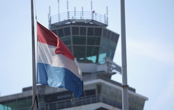 Эксперты предполагают, что Boeing, скорее всего, был сбит в результате ракетного удара.