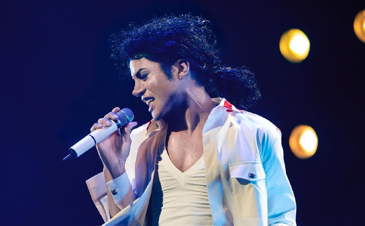 Premiera filmului biografic despre Michael Jackson a fost amânată cu jumătate de an.