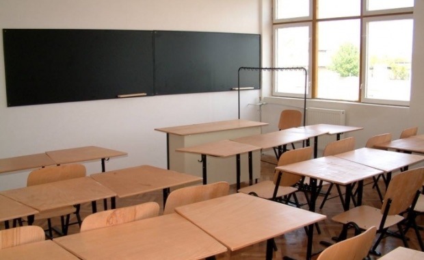 Anul școlar în Chișinău a început FĂRĂ 679 de profesori și educatori