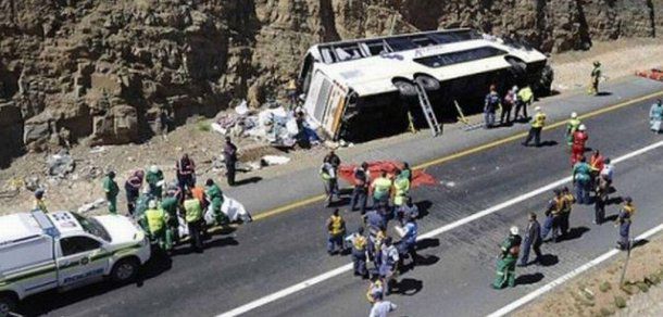Autocarul transporta turiștii de la o excursie în orașul Cairo. Foto: bistrita.citynews.ro