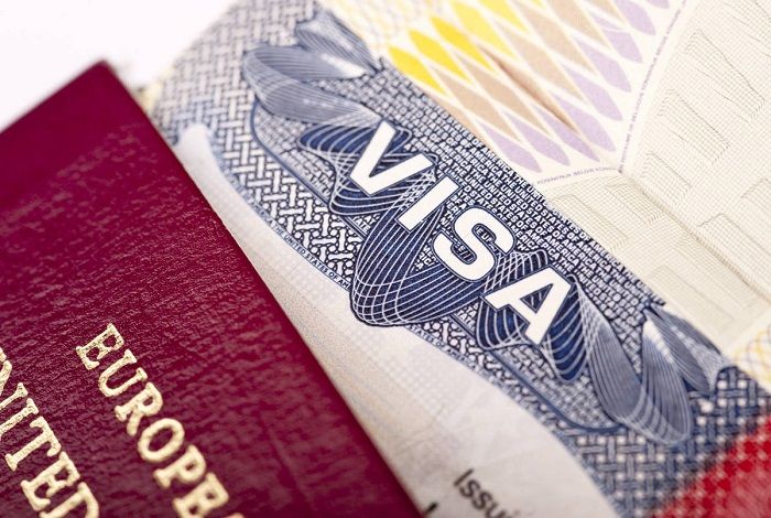 США приостановят выдачу ряда виз до конца года.