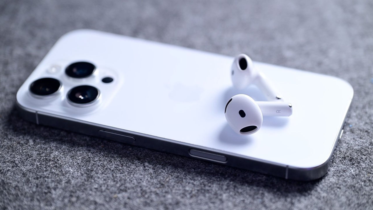 ЕС разрешил продавать Apple Watch и AirPods без съемных аккумуляторов.