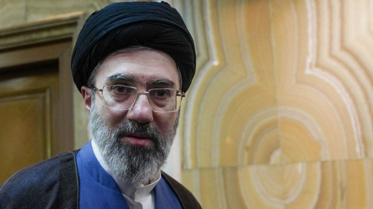 Serviciile de informații ale SUA consideră că Khamenei joacă un rol decisiv în strategia militară a Iranului.