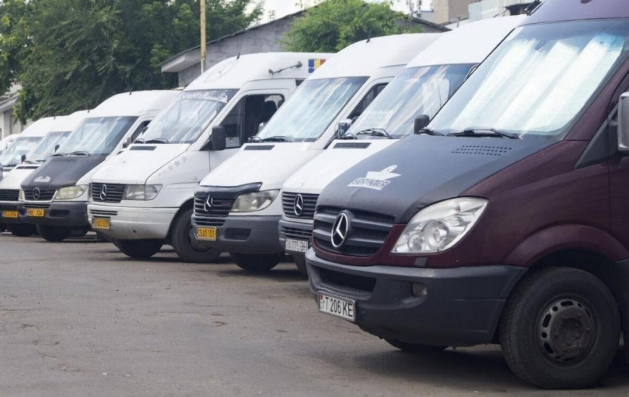Transportul public se va scumpi cu 20-40% la primăvară.