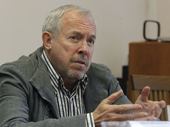 По словам музыканта, залы на его российский и украинских концертах одинаково полны.