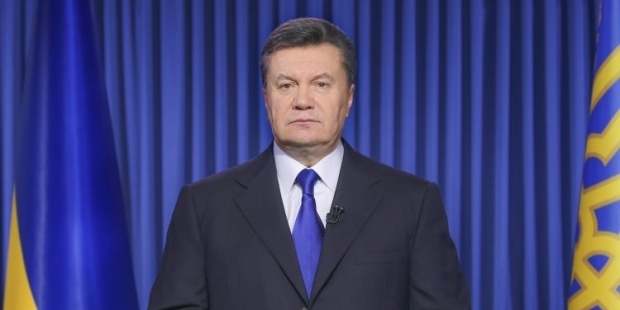 Президент Украины пишет указы из России.