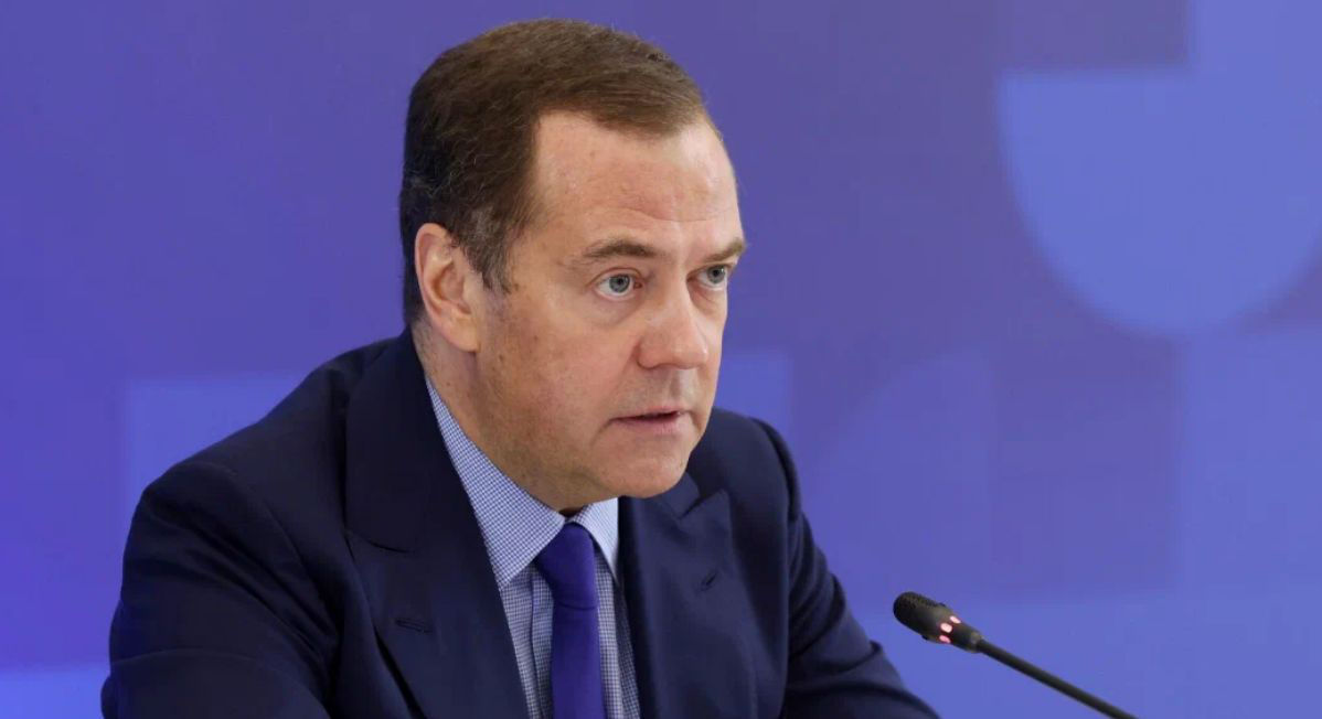 Медведев назвал цель санкций Запада.