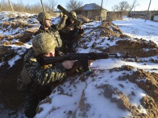 «Дебальцево полностью перешло под контроль наших подразделений», — сказал Басурин.