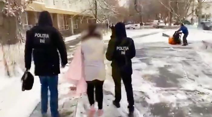 В Кишиневе пара сожителей заставляла девушек оказывать интимуслуги.