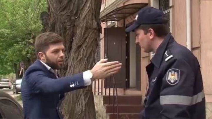 Un tânăr șofer din Capitală, şi-a lăsat maşina parcată neregulamentar chiar în fața Brigăzii de patrulare. 