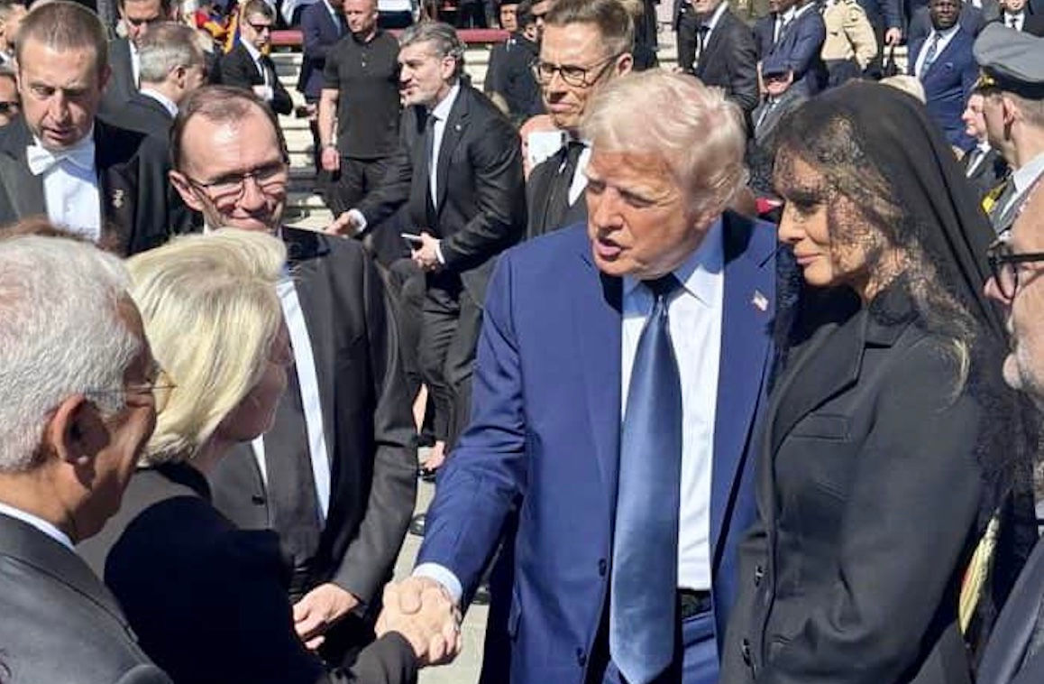 Фон дер Ляйен и Трамп во время разговора в Риме договорились о встрече.