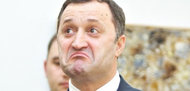 Liderul Partidului Liberal Democrat Vlad Filat, a împlinit astăzi 45 de ani. Politicianul s-a născut în satul Lăpușna, raionul Hâncești.