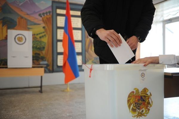 За места борются свыше 1,5 тысяч кандидатов.