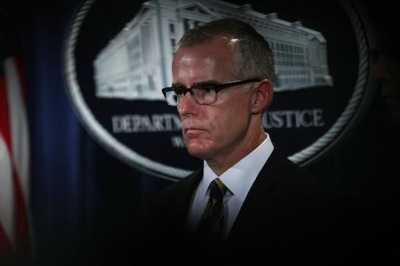 Fostul număr 2 din FBI, dat afară cu două zile înainte de pensie. Foto: digi24.ro