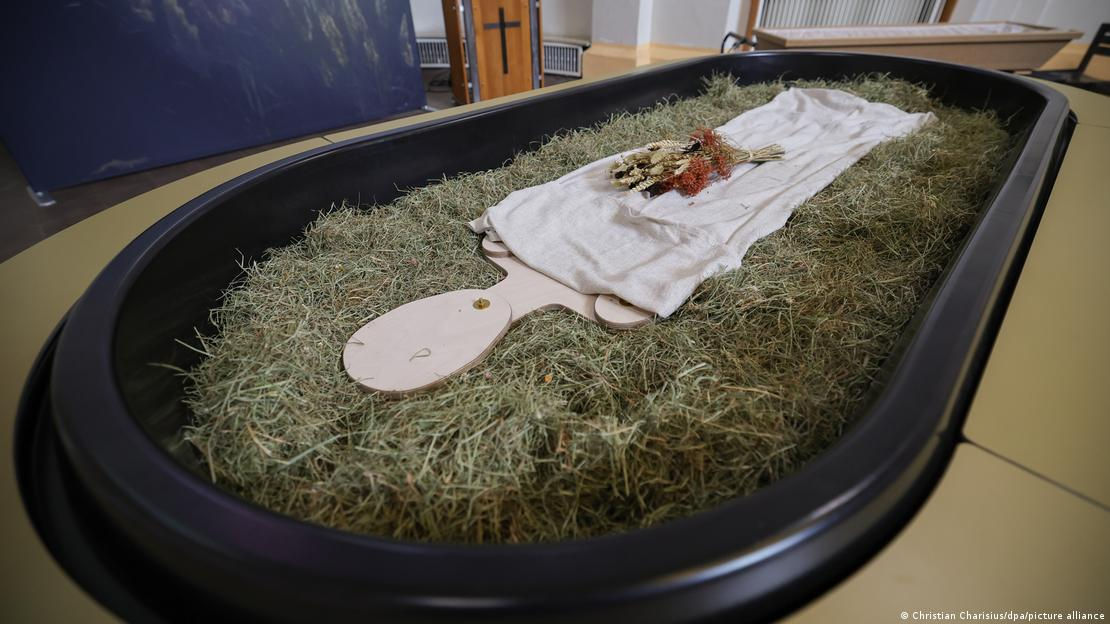 În Germania a fost legalizată o nouă metodă de înmormântare.