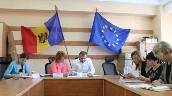 Извинения примара не удовлетворили феминисток.