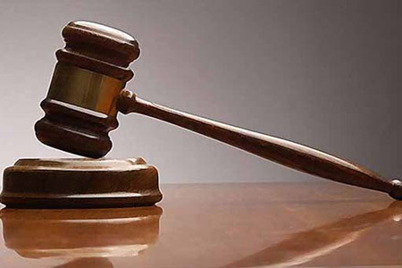 Задержали служителя Фемиды с поличным 11 октября.