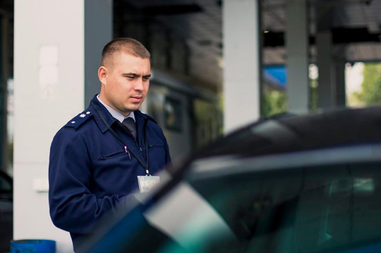 Пограничники изъяли три поддельных документа у граждан Молдовы.