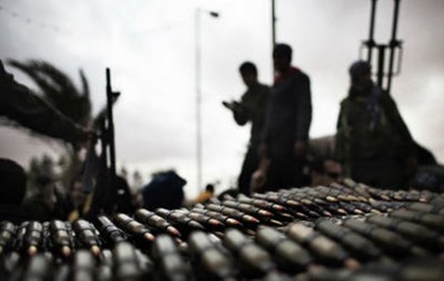 Вооруженные люди в области занимаются бандитизмом и мародерством.