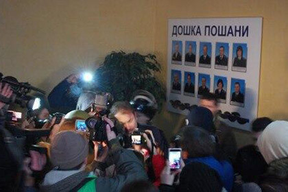 В Киеве участники «Евромайдана» захватили здание Гостелерадио, расположенное неподалеку от Майдана Незалежности.