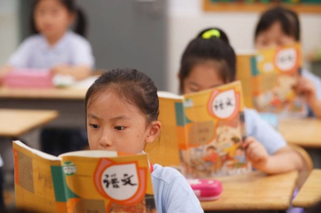 Elevii chinezi vor avea mai puține teme pentru acasă și mai multe ore de educație fizică.