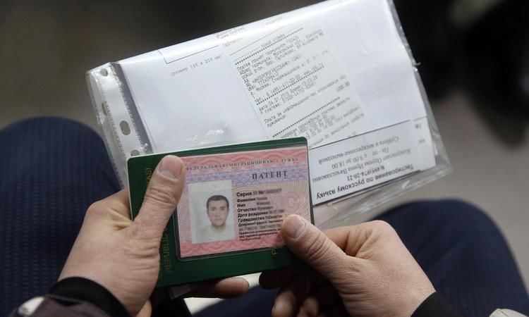Приток людей из стран СНГ в Россию остается положительным: на место разочаровавшихся гастарбайтеров едут их соотечественники, желающие попытать счастья в чужой стране.