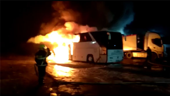 На автобусной базе, где был снят один из предвыборных роликов Партии социалистов, этой ночью произошёл поджог.