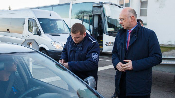 Pavel Filip, vizită inopinată la Punctul vamal de trecere Leușeni. Foto: gov.md