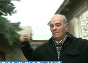 Сильвестру Поперному из села Слободзия района Штефан-Водэ 90 лет.