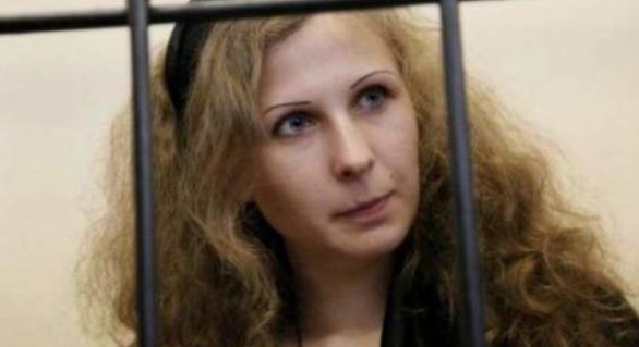 O membră a grupului contestatar rus Pussy Riot, Maria Aliohina, a fost arestată.