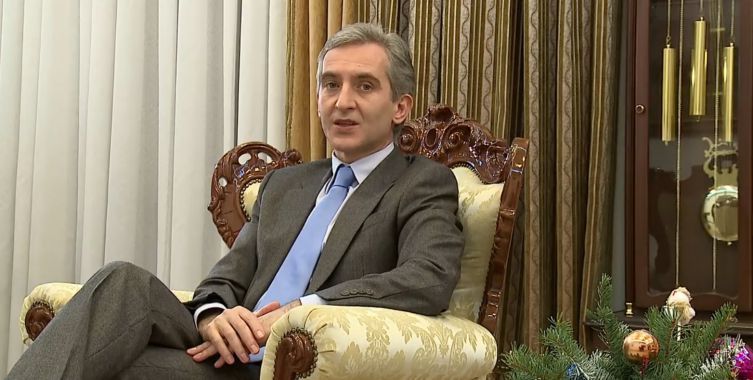 В канун Нового года исполняющий обязанности премьер-министра Юрий Лянкэ поздравил сограждан с наступающим праздником.