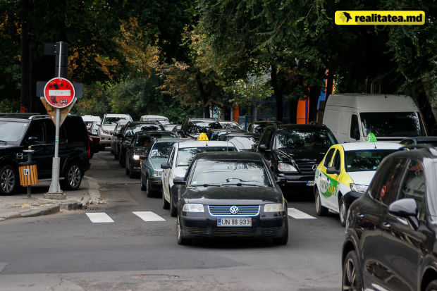 Закрытие ПВНС спровоцировало пробки в центре Кишинева