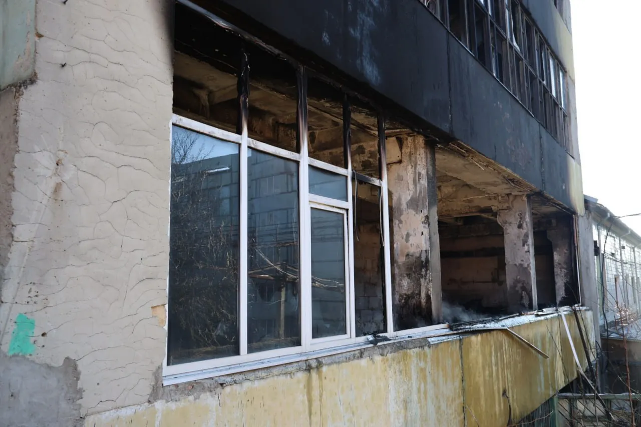 Incendiu la Buiucani: Un depozit, cuprins de flăcări