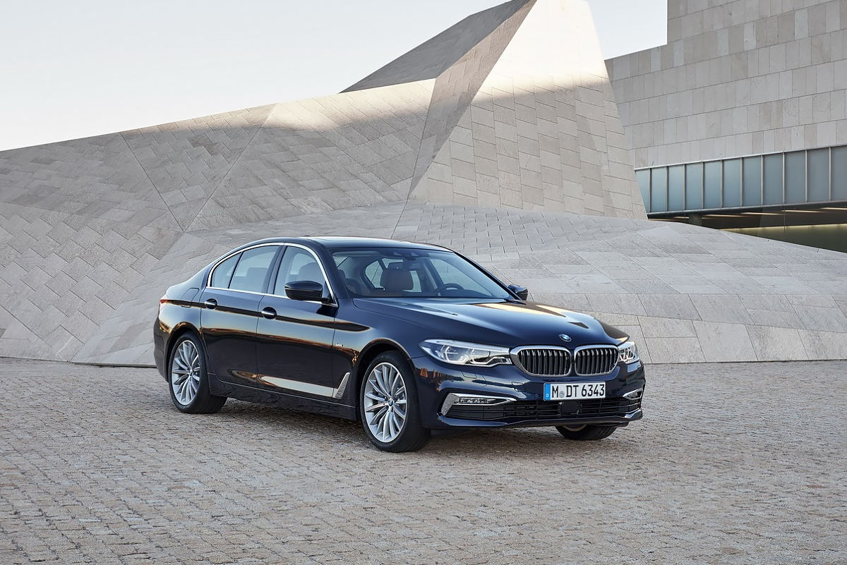 BMW представила 5-Series нового поколения под индексом G30