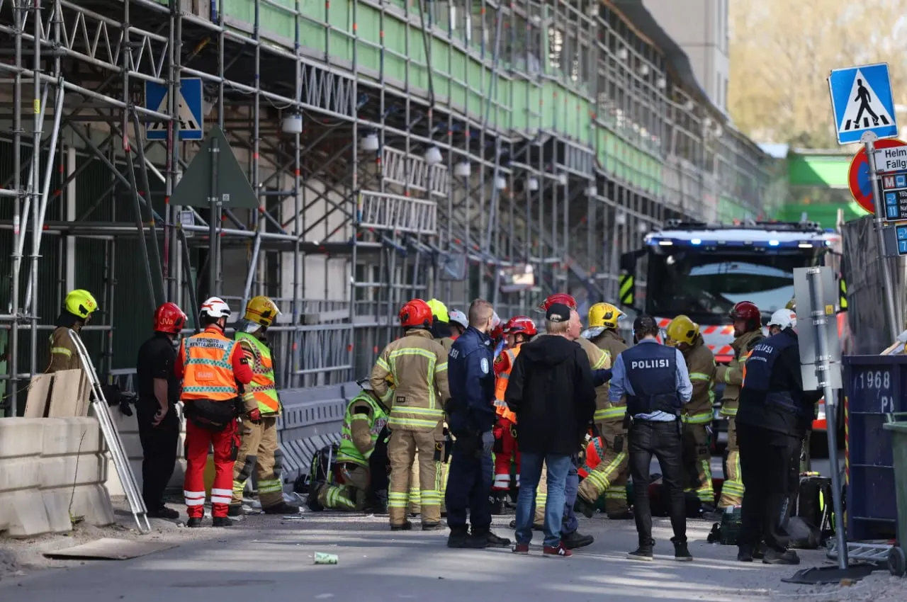 В Финляндии обвалился временный мост: пострадали 27 человек, большинство – дети