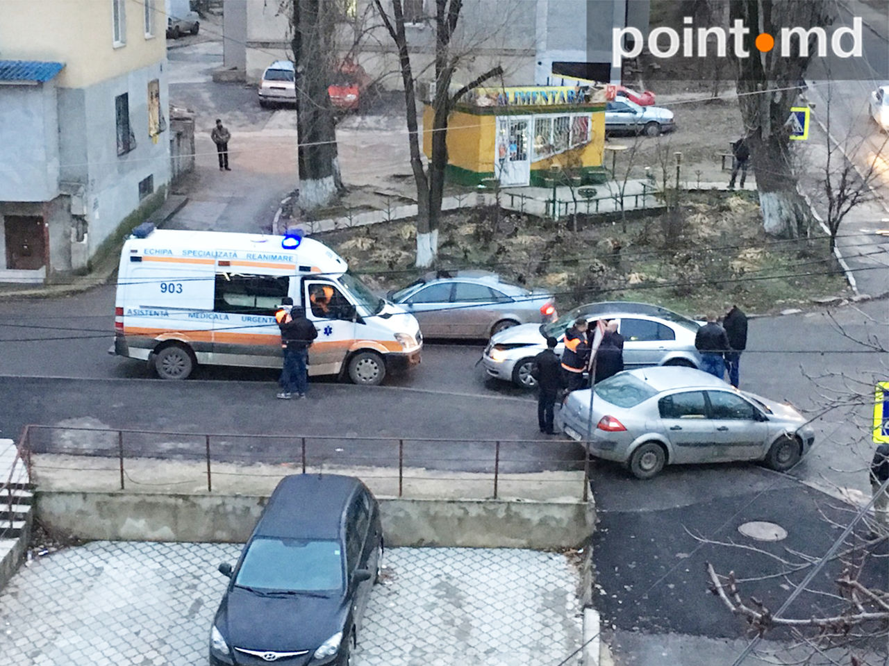 Accident la Buiucani: Doi șoferi nu au putut împărți o intersecție. Momentul impactului
