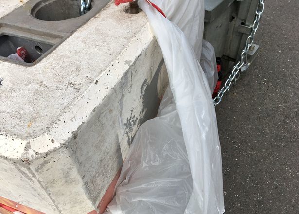Работу Бэнкси нашли на упавшем бетонном блоке спустя 20 лет