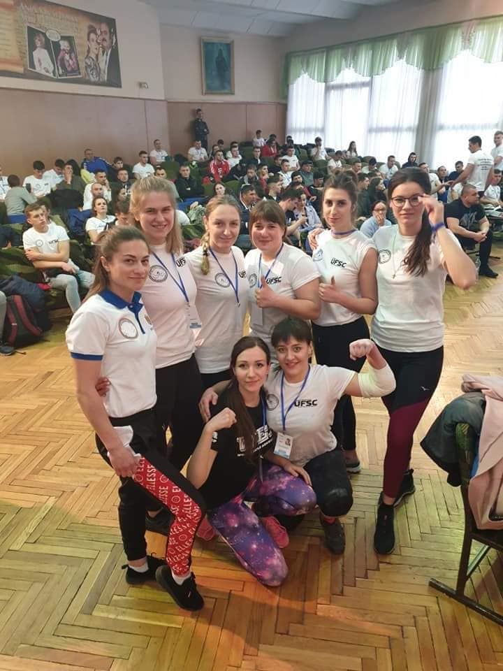Глава велосипедного патруля НИП стала чемпионкой страны по армрестлингу