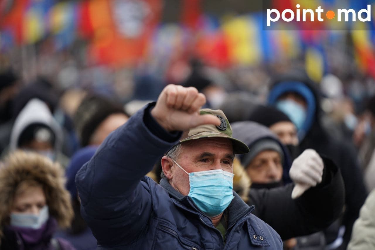 Участники протеста в Кишиневе приняли итоговую декларацию