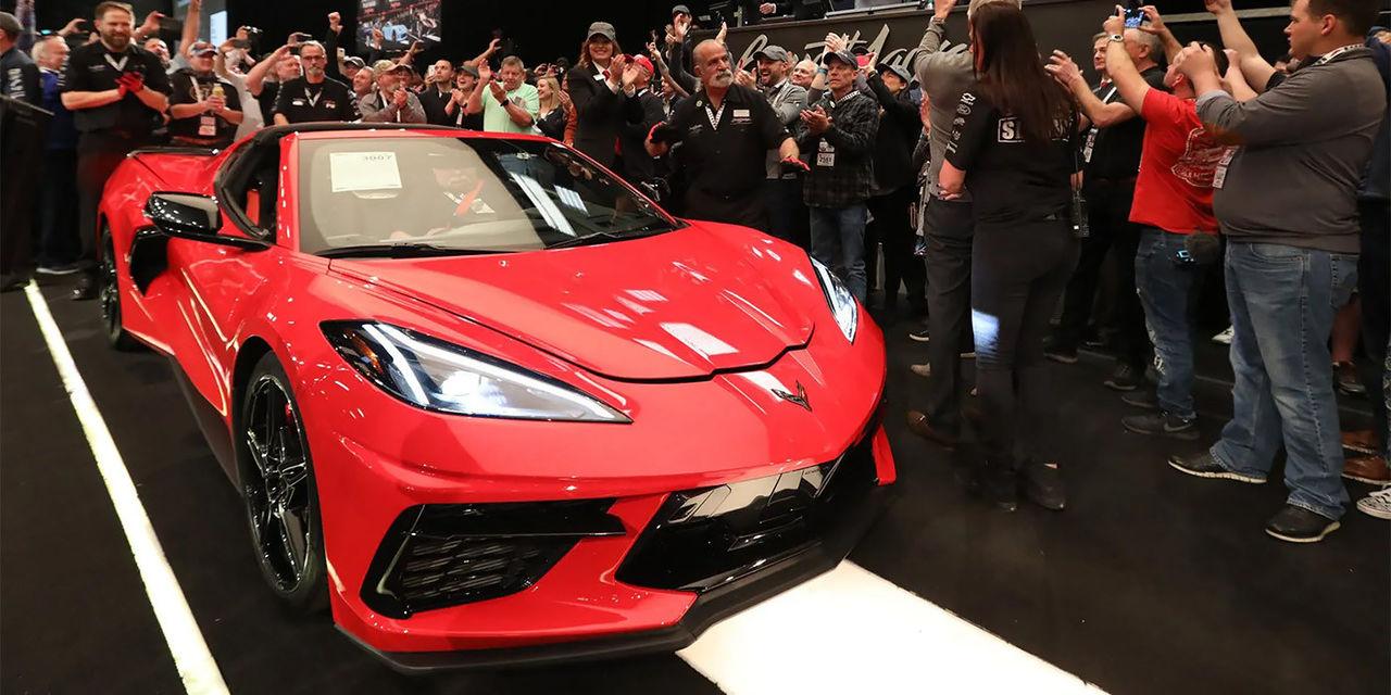 Первый среднемоторный Chevrolet Corvette продали за 3 млн долларов
