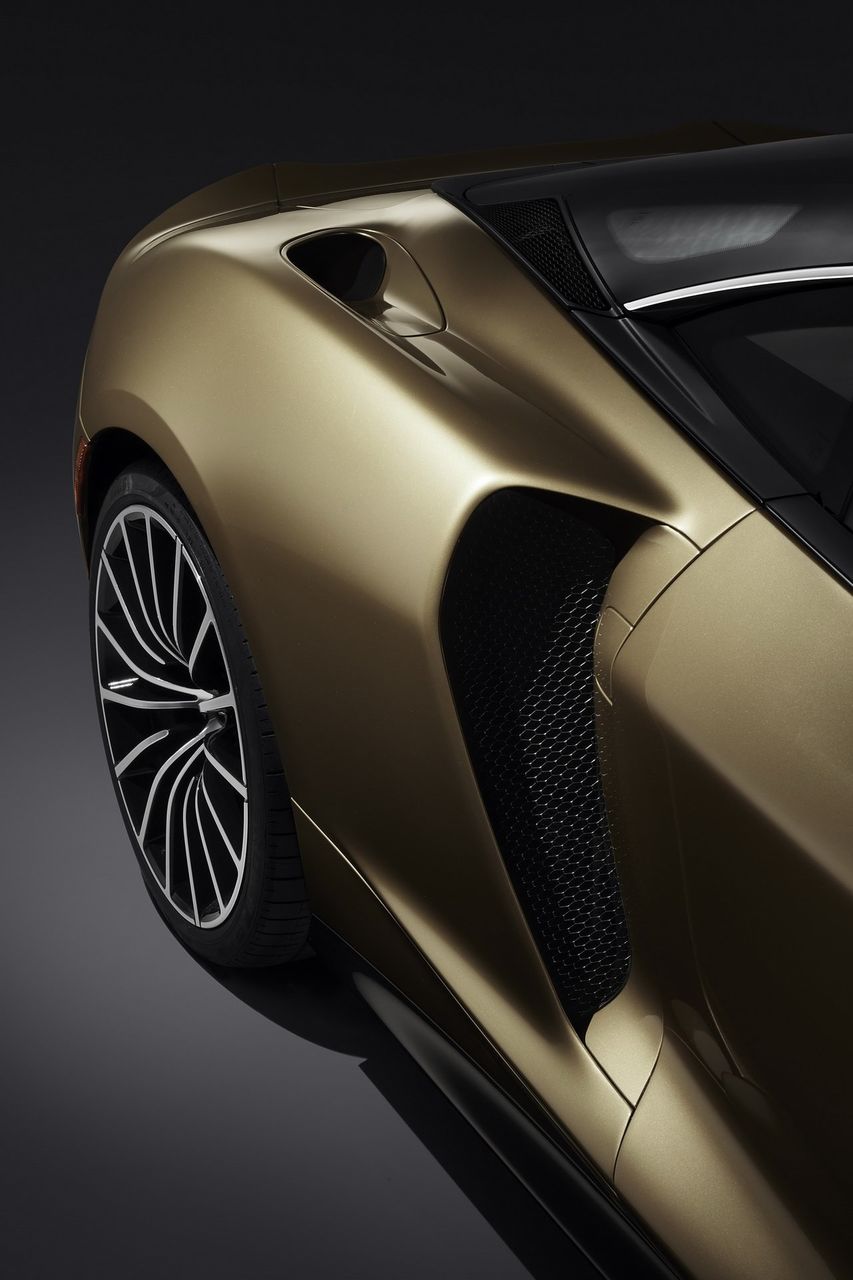 McLaren создал комфортный суперкар для дальних путешествий