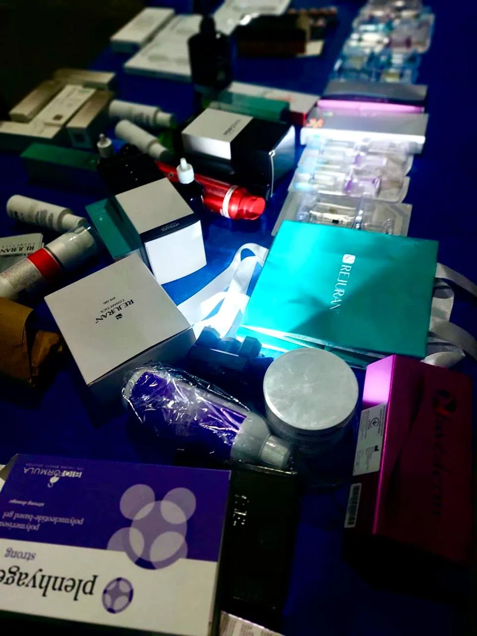 Un lot nedeclarat de produse cosmetice, confiscat la punctul de trecere Otaci
