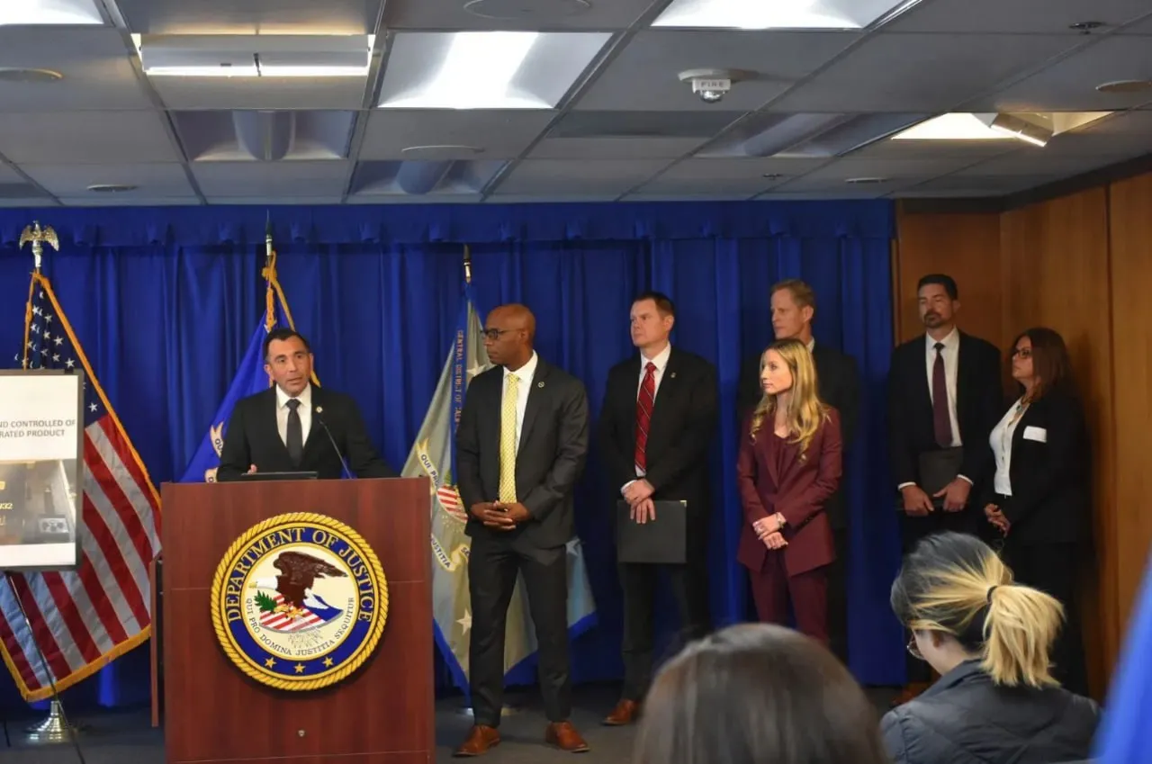 SUA acuză un rezident din California de furnizarea de arme și muniții către Coreea de Nord