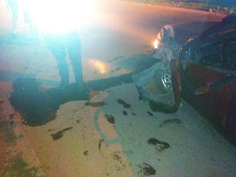 В столице 49-летний водитель врезался в дерево и попал в больницу