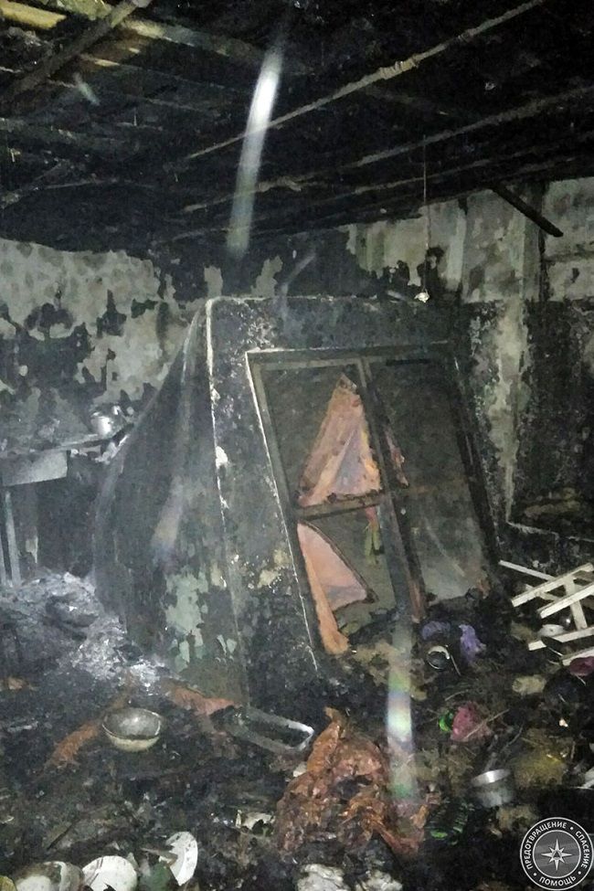 В Григориополе загорелся частный дом, пожарные боролись с огнём больше часа