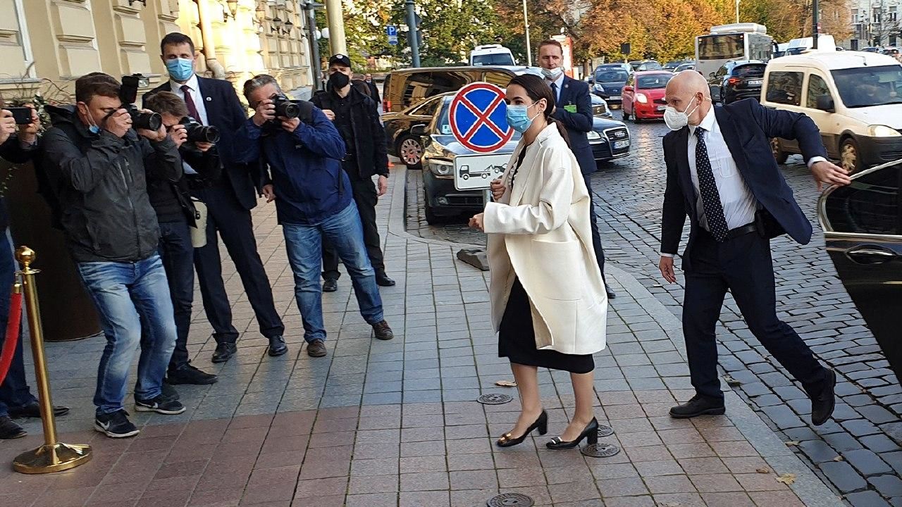 Тихановская встретилась с Макроном в Вильнюсе