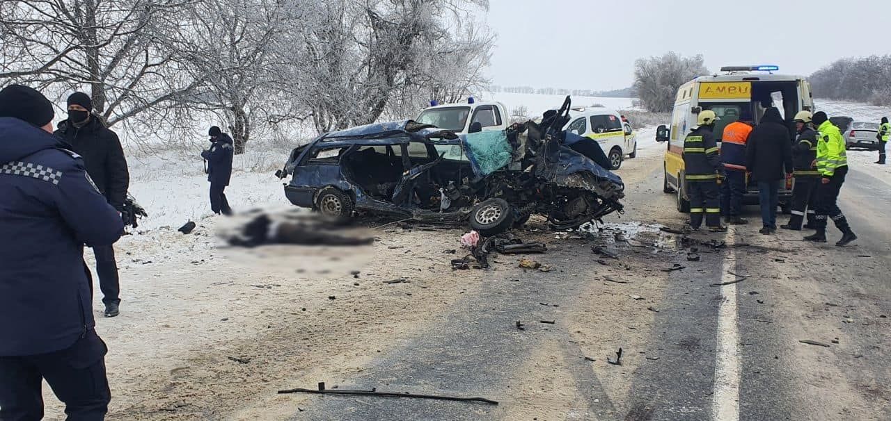 Серьезное ДТП в Рышканах: двое погибших и двое пострадавших