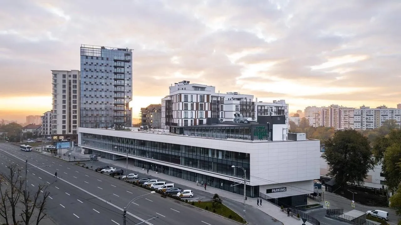 Toro Center: Шопинг, развлечения и гастрономии на любой вкус