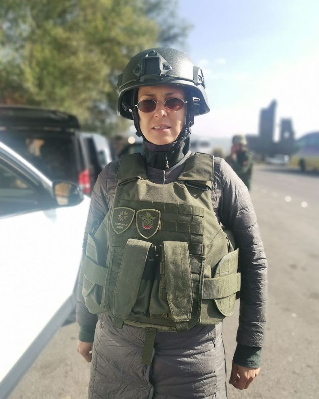 Певица Юлия Чичерина попала под обстрел азербайджанских беспилотников