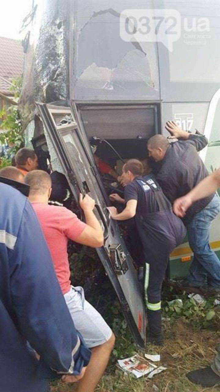 Accident grav în Ucraina cu implicarea a 56 de moldoveni. Sunt răniţi